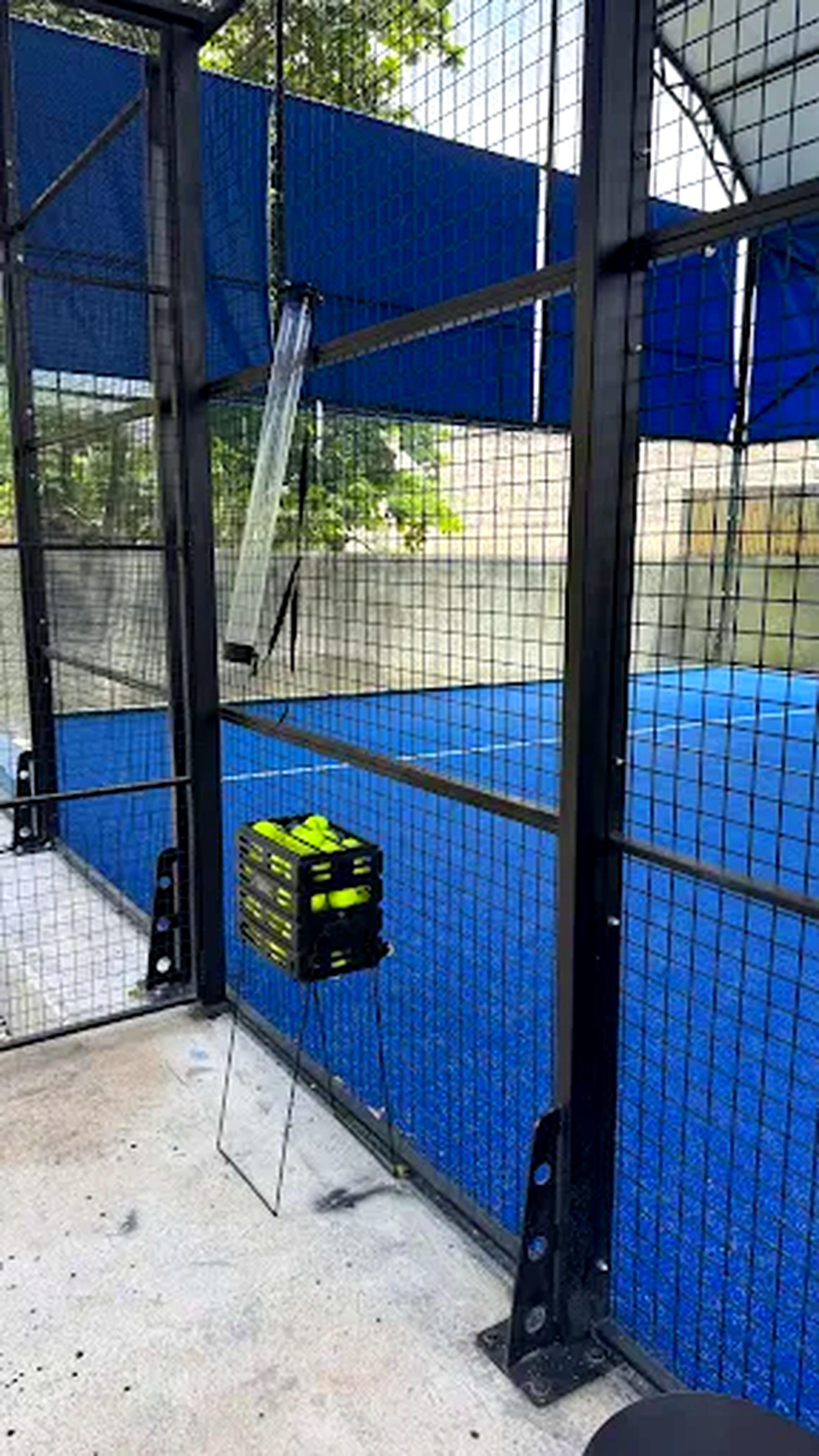 Padel Gili Air court equipment